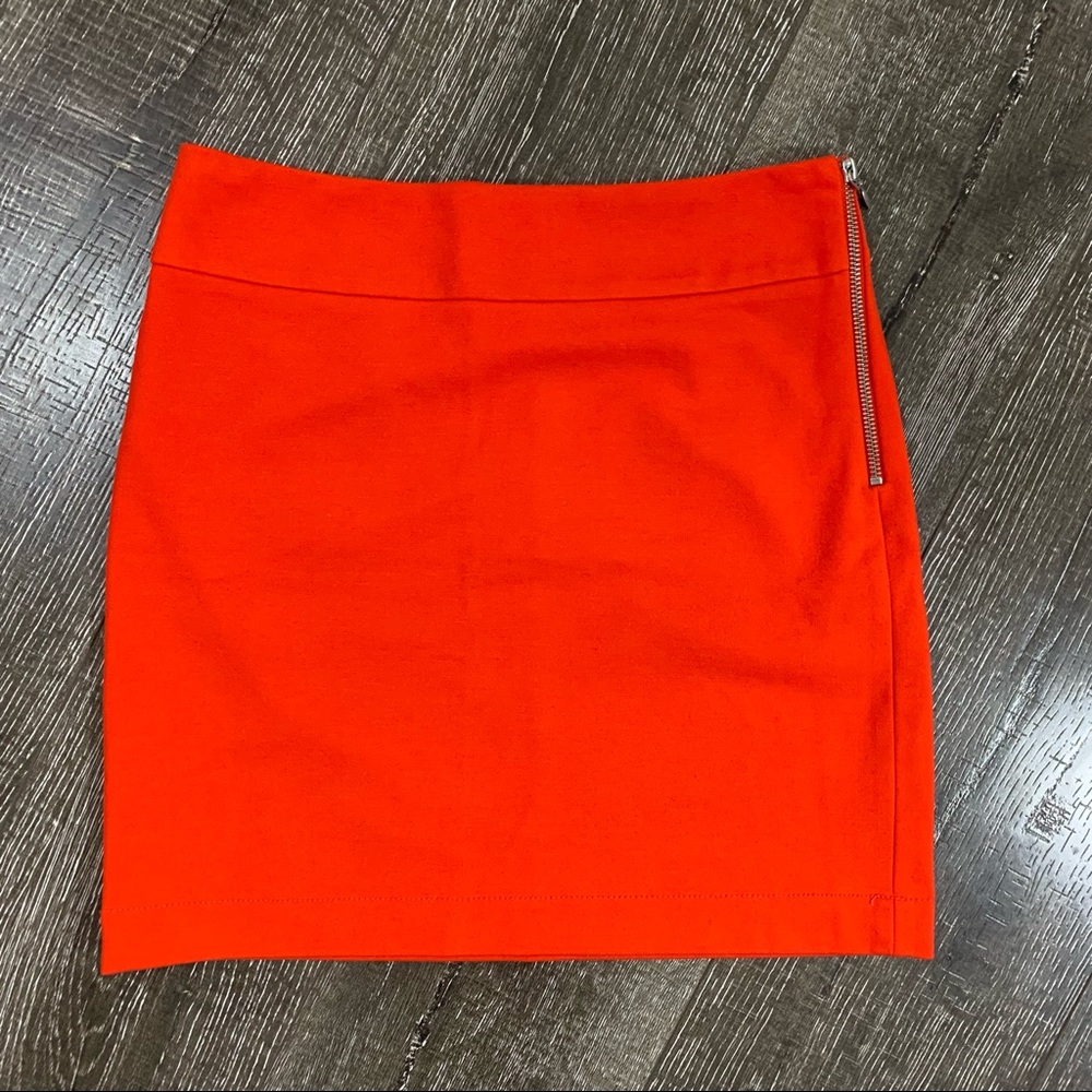 Banana Republic women’s petites orange mini skirt